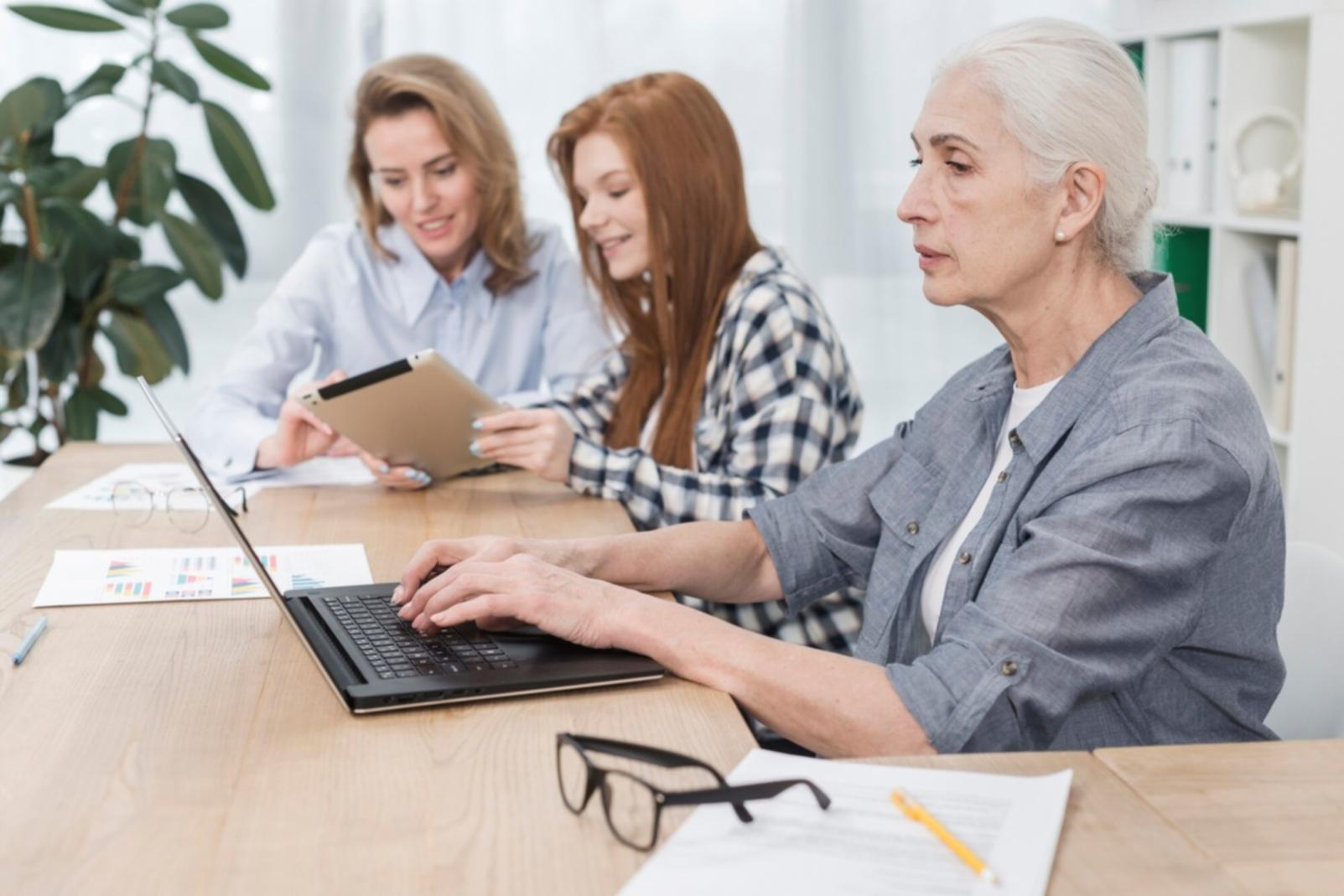 Teilnehmer lernen online Finanzplanung